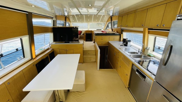 2017 LEOMAR 62