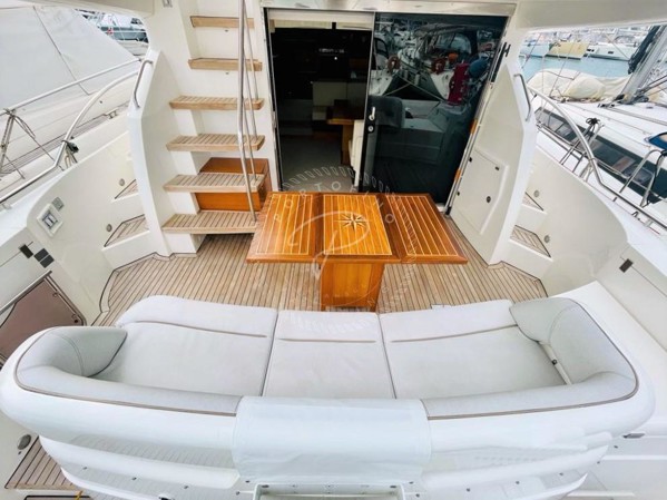2009 FAIRLINE PHANTOM 48