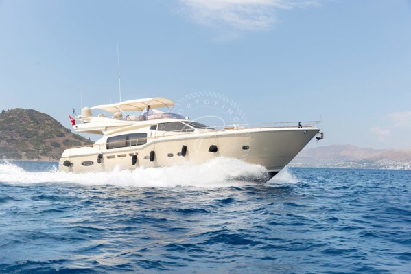 2006 FERRETTI 690 ALTURA
