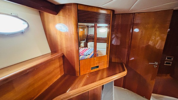 2000 SUNSEEKER MANHATTAN 64
