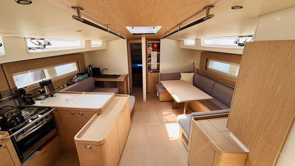 2024 BENETEAU OCEANIS 54