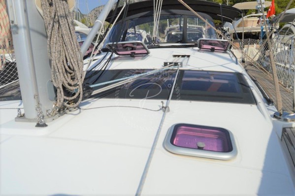2012 JEANNEAU 53