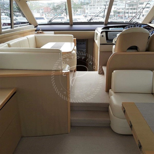 2010 PRINCESS 54