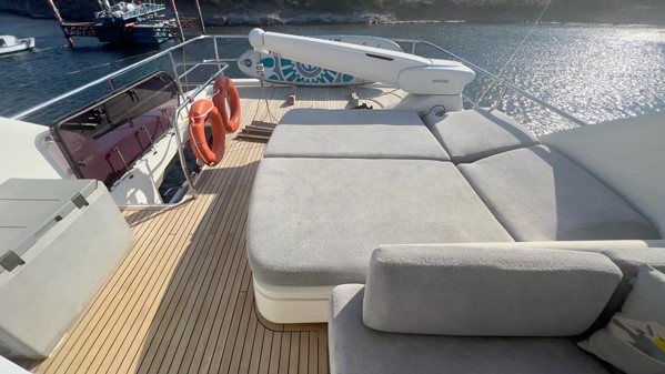 2015 PRINCESS 82