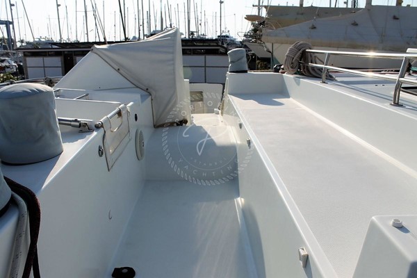 2011 LAGOON 450 F