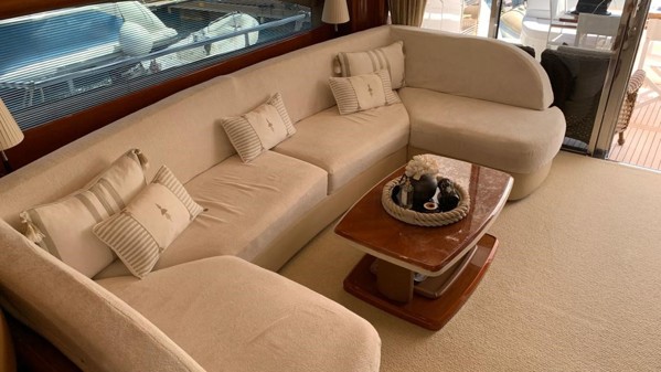 2007 PRINCESS 21M