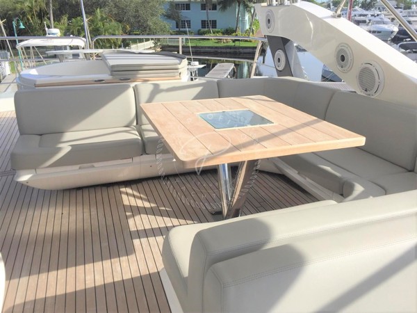 2016 SUNSEEKER 75 YACHT