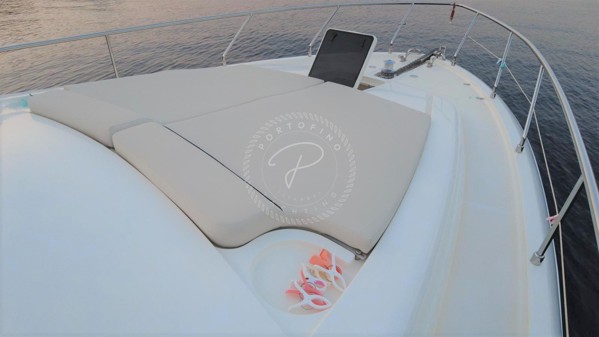 2003 FERRETTI YACHTS 590