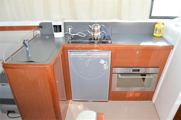 2013 BENETEAU ANTARES 42