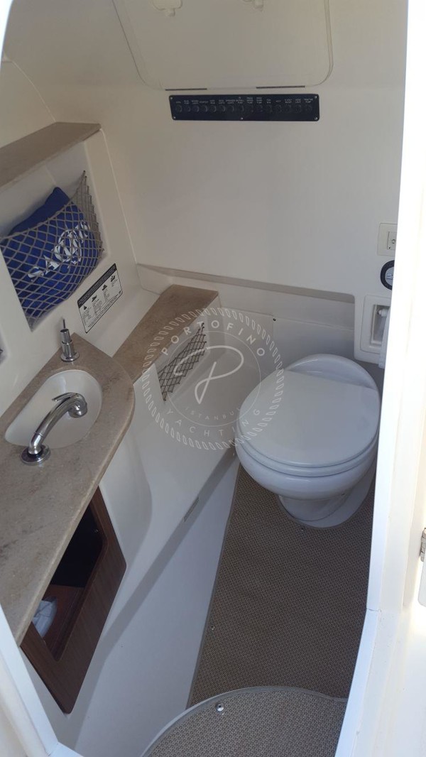 2016 SAILFISH 325 DC