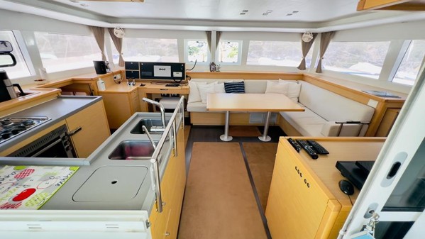 2015 LAGOON 450 F OWNER'S VERSION