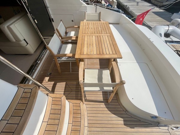 2009 PRINCESS 50