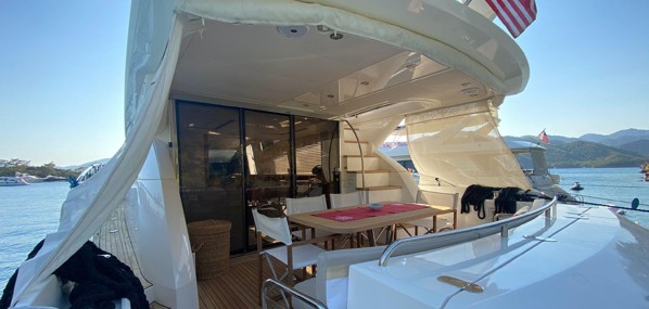 2012 SUNSEEKER MANHATTAN 63