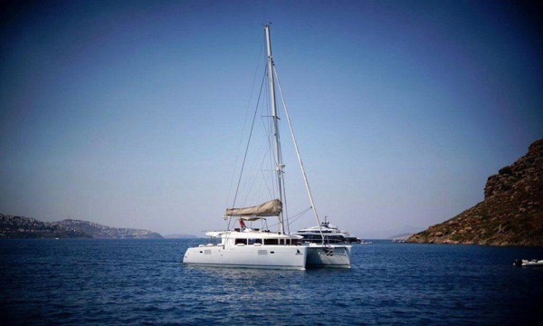 2011 LAGOON 450 F