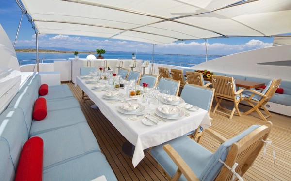 2006/2013 MONDOMARINE CUSTOM 49M