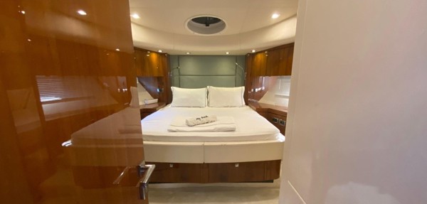 2012 SUNSEEKER MANHATTAN 63
