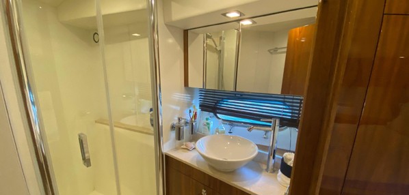 2012 SUNSEEKER MANHATTAN 63