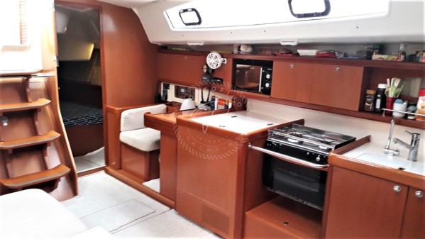 2009 BENETEAU OCEANIS 43