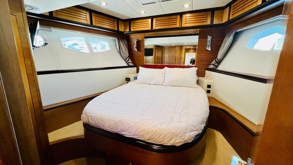 2018 NORTH YACHTS PILOT HOUSE TRAWLER 57