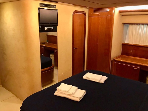 1999/2010 FERRETTI YACHTS 72