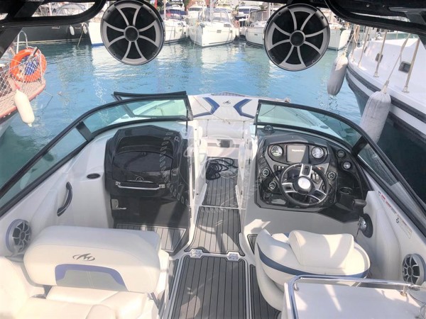 2014 MONTEREY 214 SS