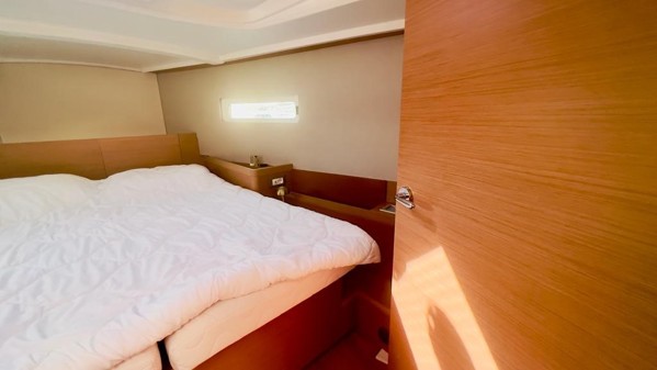 2020 JEANNEAU SUN ODYSSEY 410