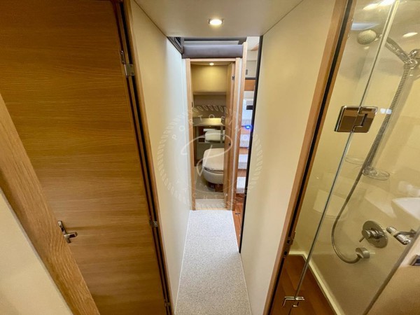 2009 FAIRLINE PHANTOM 48