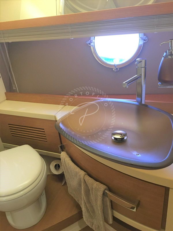 2016 AZIMUT 64 FLY