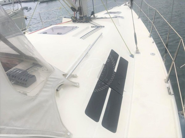 2012 AZUREE 40 VOYAGE