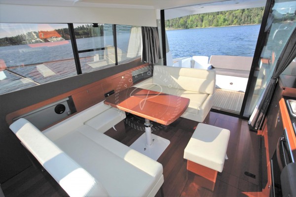2011 JEANNEAU NC 11