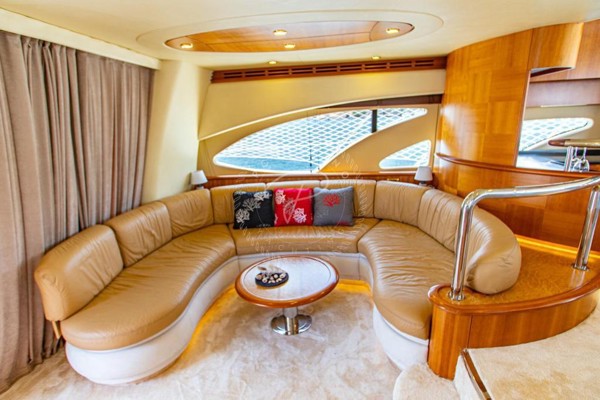 2011 AZIMUT 62 FLY