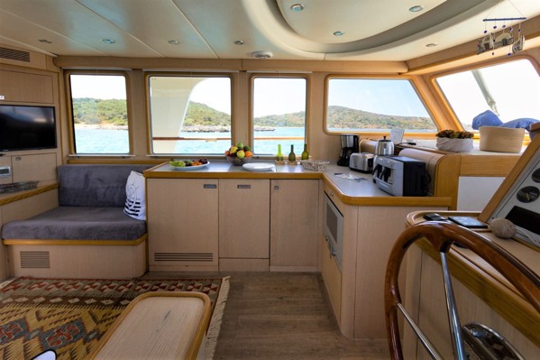 2008 CUSTOM TRAWLER 55
