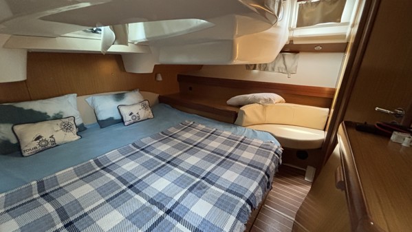 2008 JEANNEAU 42 DS 