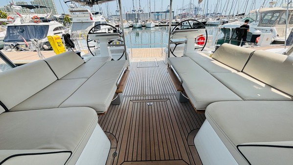 2024 BENETEAU OCEANIS 54