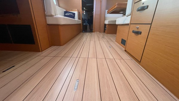 2018 JEANNEAU 51