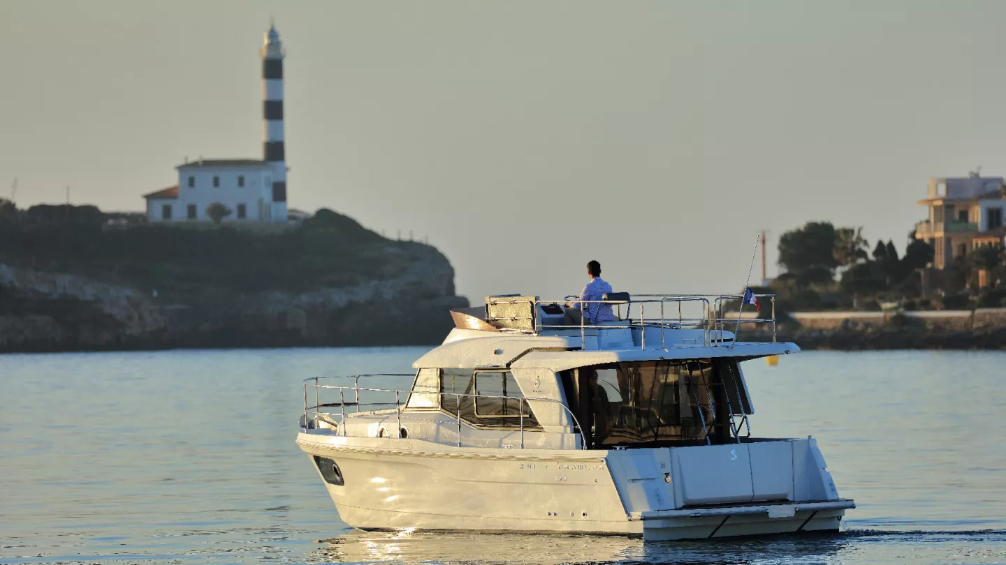 2018 SWIFT TRAWLER 30