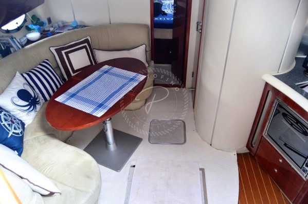 2005 FAIRLINE TARGA 40