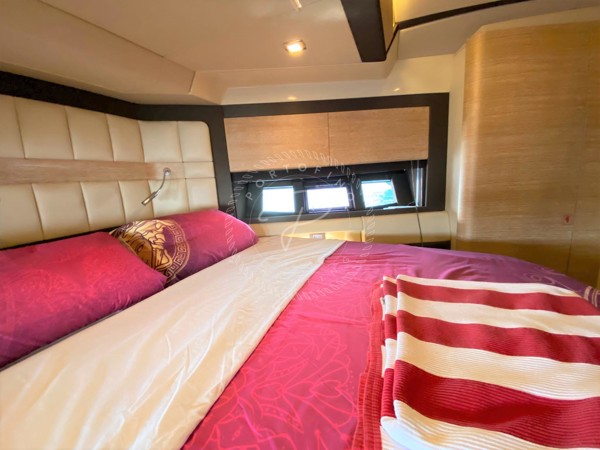 2012 AZIMUT 64 FLY