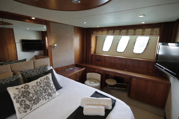 2008 SUNSEEKER PREDATOR 72