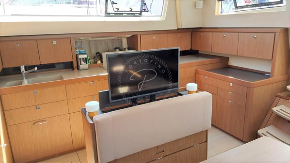 2018 BENETEAU SENSE 57