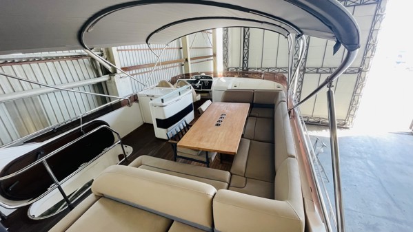 2012 PRINCESS 64