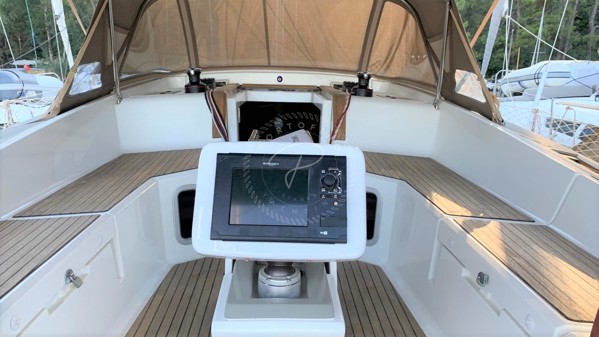 2012 JEANNEAU SUN ODYSSEY 44 DS