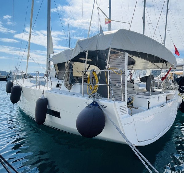 2021 DUFOUR 530