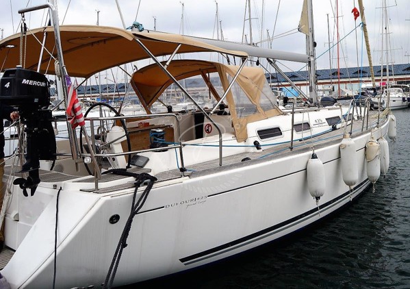 2010 DUFOUR 425 GL