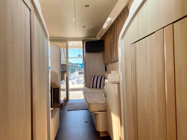 2016 GREENLINE 33 HYBRID