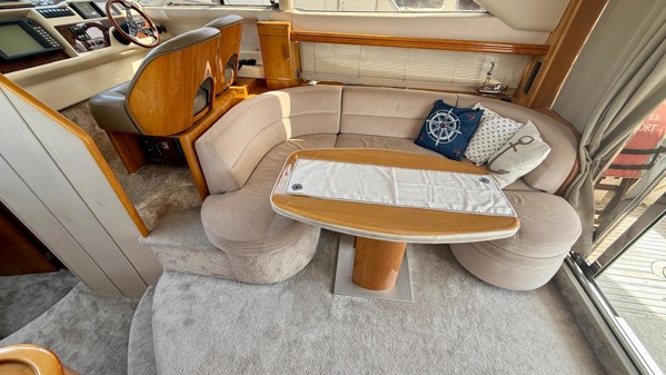 2002 PRINCESS 40
