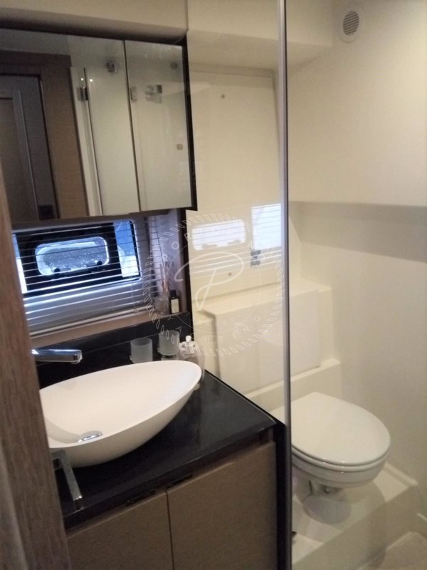 2018 PRESTIGE 460 FLY