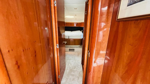 2000 SUNSEEKER MANHATTAN 64