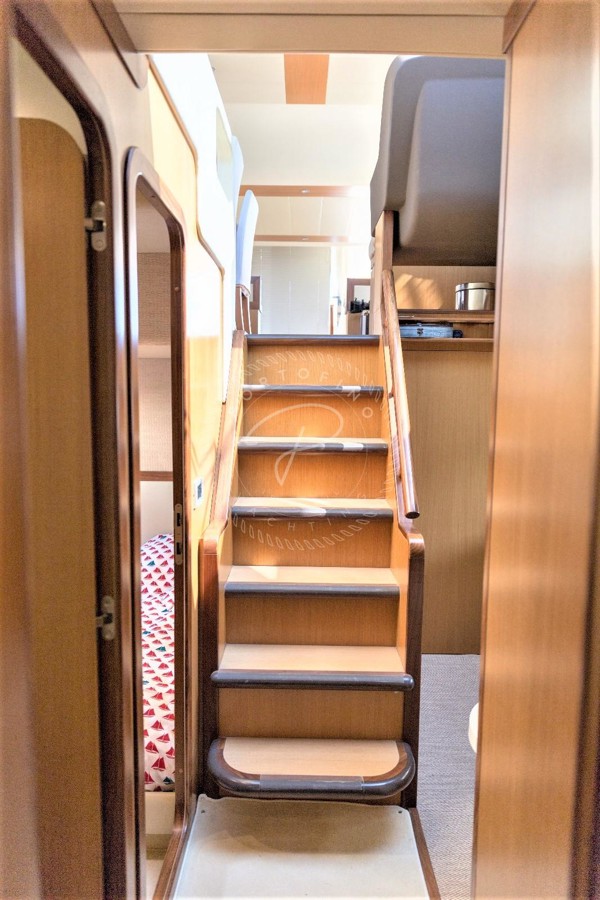 2006 FERRETTI 690 ALTURA