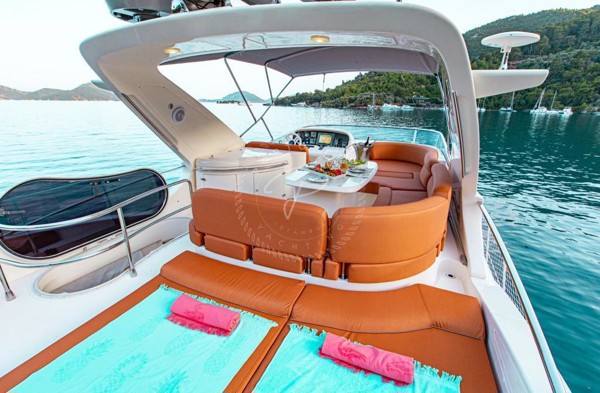 2011 AZIMUT 62 FLY